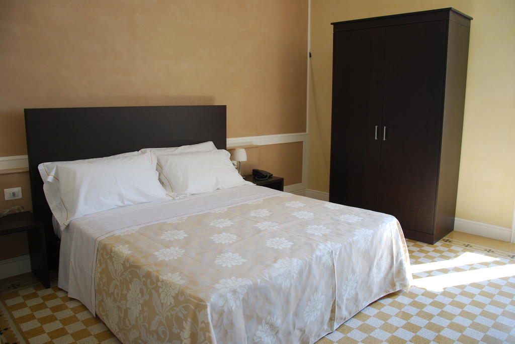 Relais Del Borgo Hotel & Spa 4 Stelle Staffolo Pokój zdjęcie